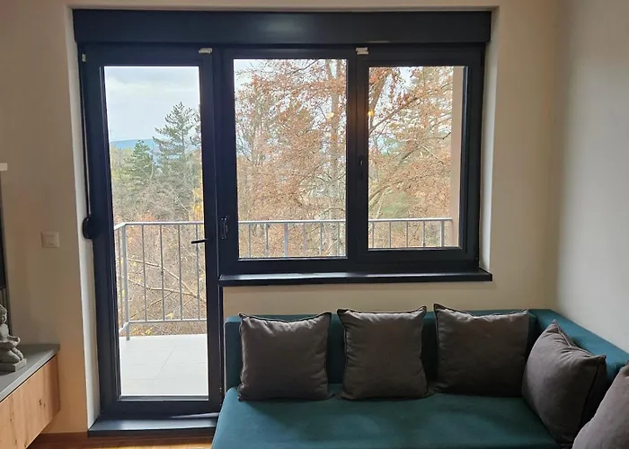 아파트 Kareen Titova *